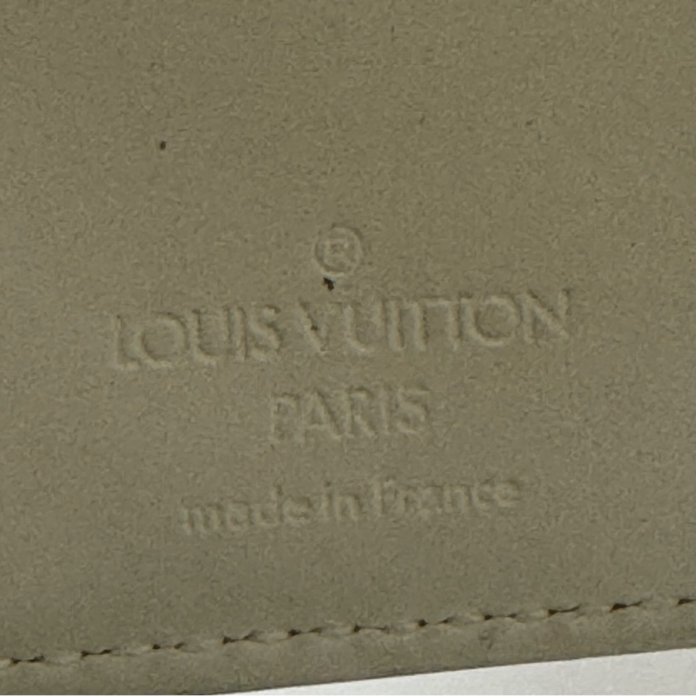 Louis Vuitton White Vernis Patent Leather Koala Wallet - Picture 8 of 9